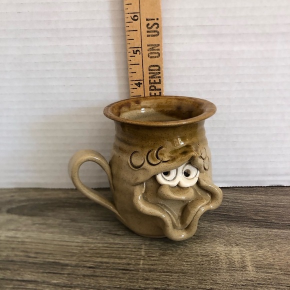 Vtg Pretty Ugly Pottery Wales Mug - Picture 8 of 9